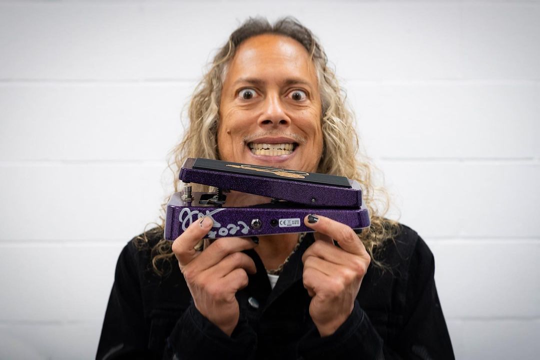 POV You’re a Whammy Pedal and Kirk Hammett Is About to Violate You