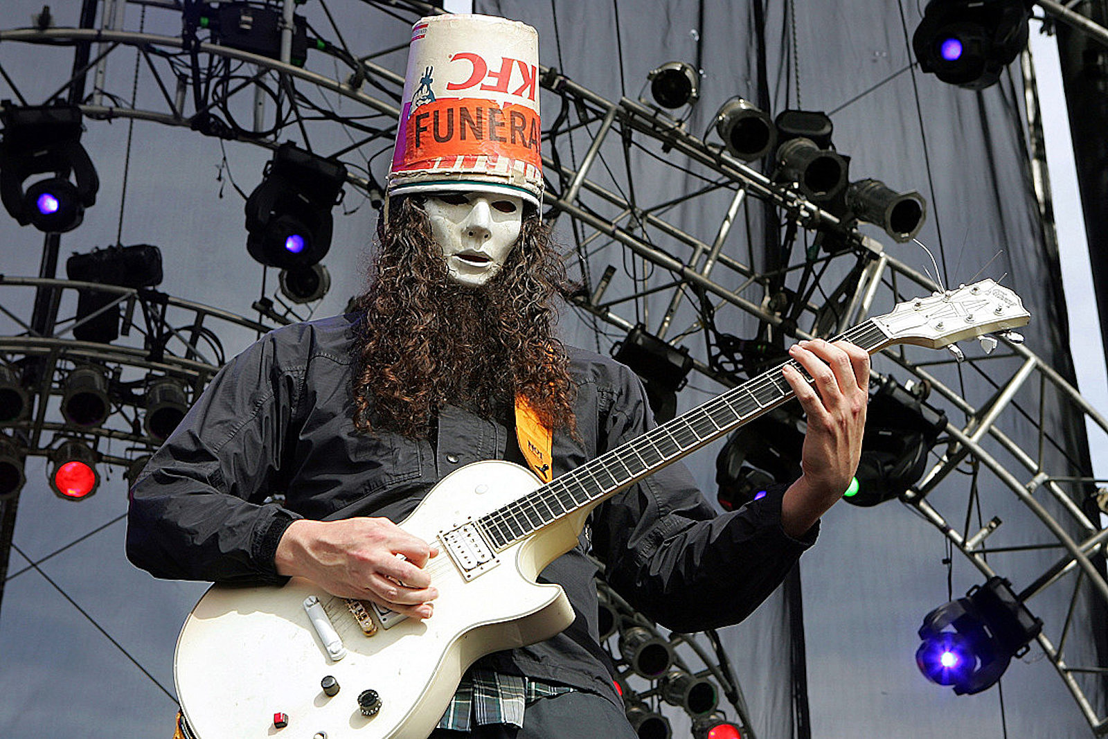 Buckethead Finally Reveals His True Identity - VanFLIP